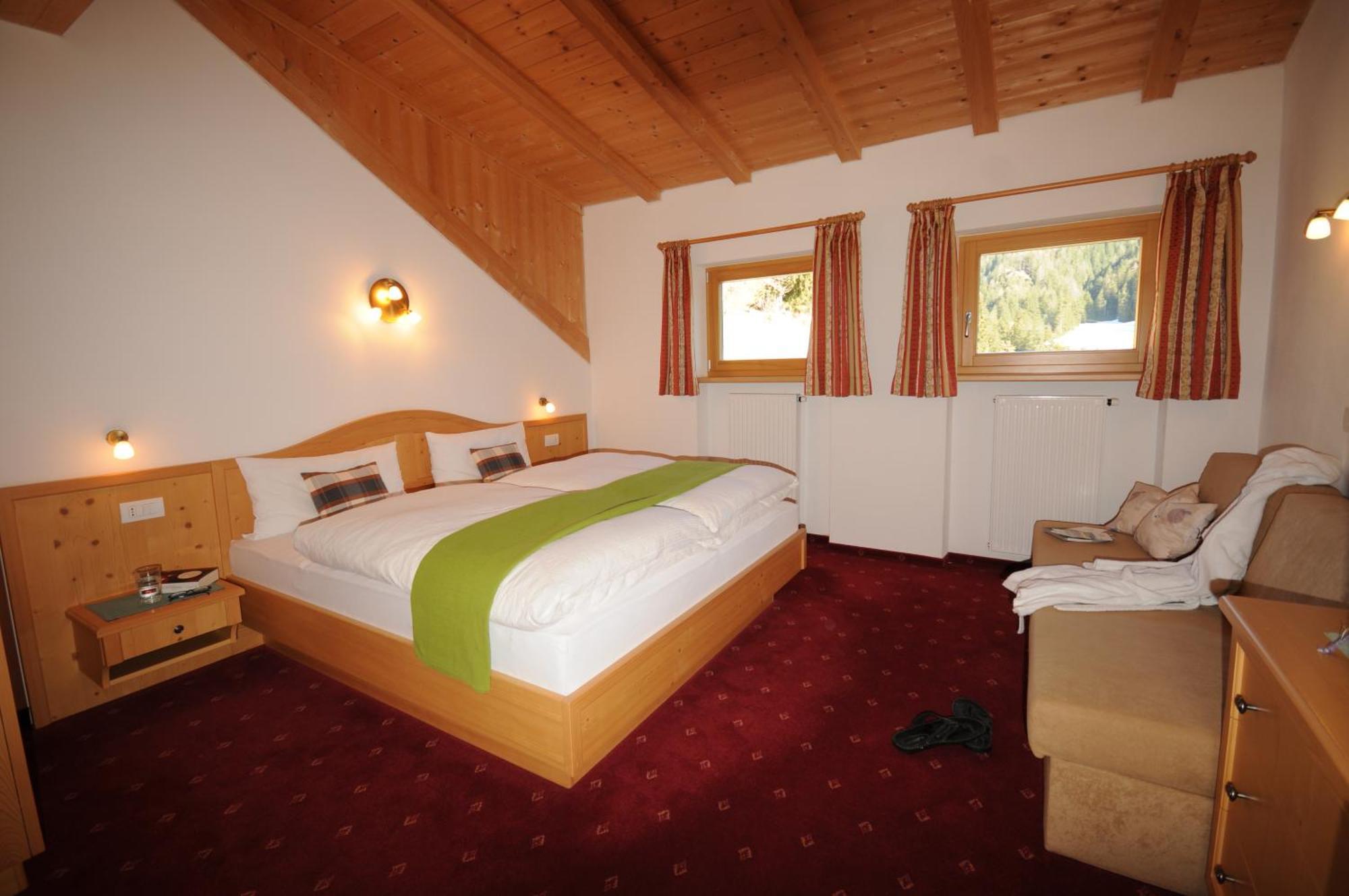 Apartments Dolina Ortisei Pokoj fotografie